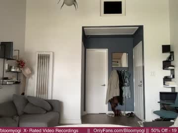 webcam girl bloomyogi live cam image #5213861