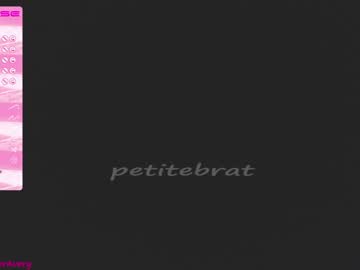 webcam girl petitebrat live cam image #3439058