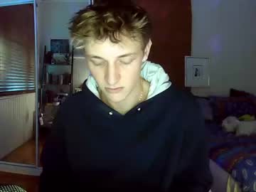 webcam man stoopidtwink live cam image #716256
