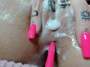 webcam girl 2badforyou live cam image #789385