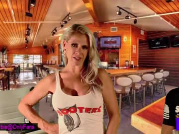 webcam girl wildwifebarbie live cam image #4493180