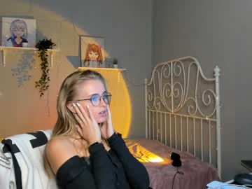 webcam girl linellali live cam image #2542872