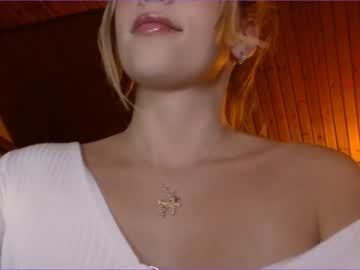 webcam girl bitter_moon live cam image #2874198