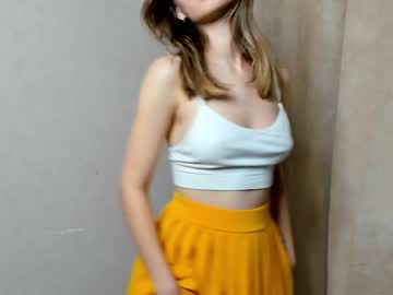 webcam girl gloria_mooree live cam image #5191736