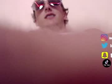 webcam man luckyloganx live cam image #2705328