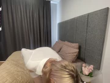 webcam girl charming_melody live cam image #6989876