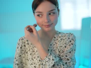 webcam girl floret_joy live cam image #5570654