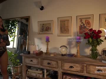 webcam girl effyloweell live cam image #1237350