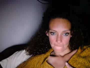 webcam girl milflucy live cam image #1174898