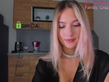 webcam girl crazzy_cherry live cam image #5104189