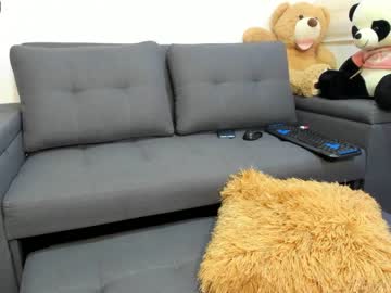 webcam girl abigail_w live cam image #2864538