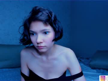 webcam girl bzzzme live cam image #4895069