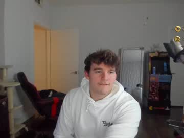 webcam man thejohnnystone live cam image #1454097