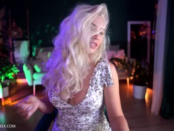 webcam girl provocatrixx live cam image #2946235