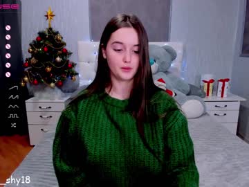 webcam girl emmika_ live cam image #788256