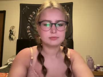 webcam girl sarahmartin420 live cam image #4763619