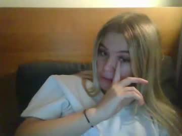 webcam girl babyadrianna live cam image #2939937