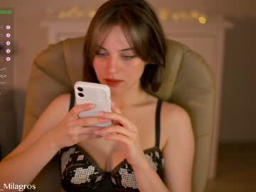 webcam girl mia_milagros live cam image #4335860