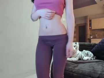 webcam girl sofiaandwonderland live cam image #1247327