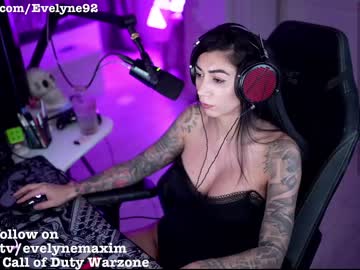 webcam girl evelyne92 live cam image #4556802