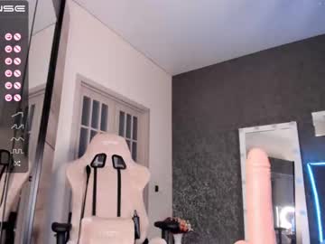 webcam girl aura_kiss live cam image #2350876