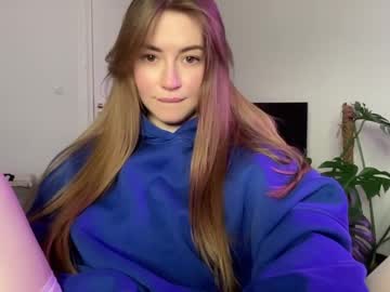 webcam girl strawberryjamx live cam image #3405870