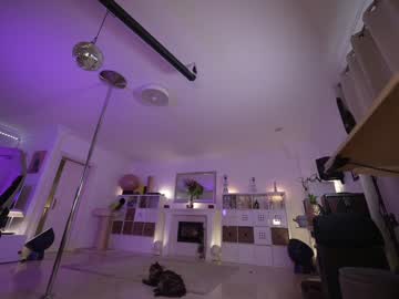 webcam girl hannahjames710 live cam image #4302135