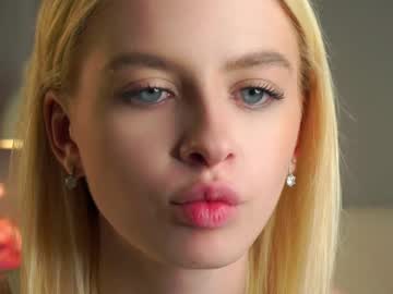 webcam girl lunnadew live cam image #7111027