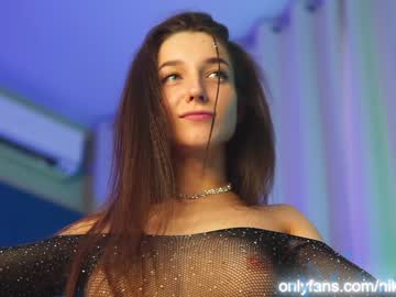 webcam girl angels_kiss live cam image #1259127