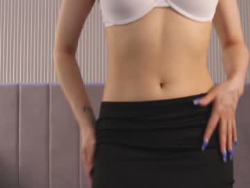 webcam girl angella_kleee live cam image #4694395