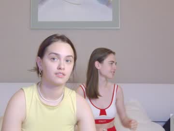 webcam girl tiffany_long live cam image #5300840