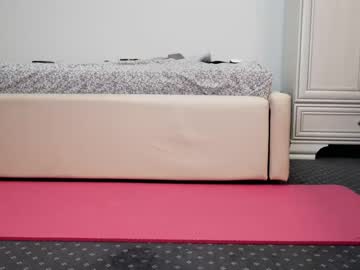 webcam girl carmela_fox live cam image #3688672