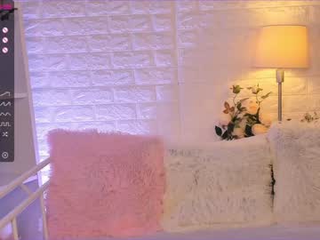 webcam girl w0wgirls live cam image #2069437