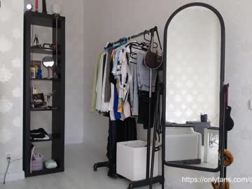 webcam girl _mllymoore_ live cam image #2324320