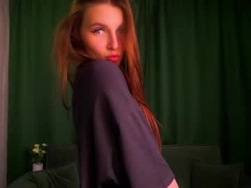 webcam girl elysian_whisper live cam image #7110511
