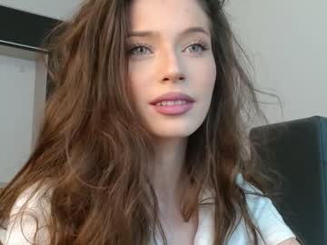 webcam girl isia_slay live cam image #2203375