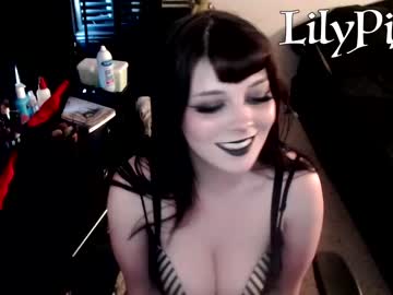 webcam girl lilypixel live cam image #2222544