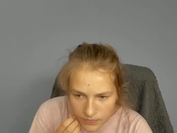 webcam girl dina__di live cam image #2657632
