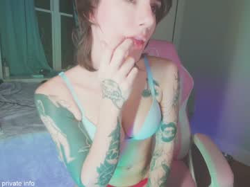 webcam girl aynmarie live cam image #4935043