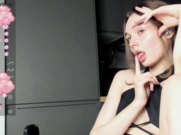 webcam girl mxxnsxsul live cam image #2572222