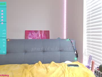 webcam girl petitebrat live cam image #3202724