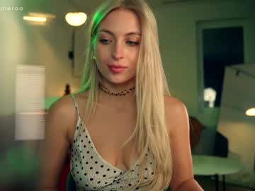 webcam girl artmosphera live cam image #6597617