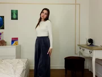 webcam girl fannydowlen live cam image #7008286