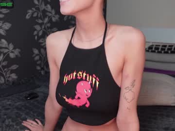 webcam girl agelina_summer live cam image #102268