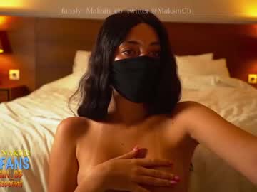 webcam girl maksin_cb live cam image #3316277