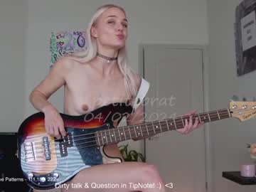 webcam girl petitebrat live cam image #6735635