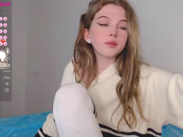 webcam girl small_blondee live cam image #3152715