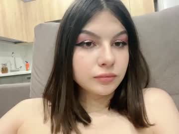 webcam girl emonyashka live cam image #5785665