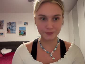 webcam girl sarahsapling live cam image #5450620