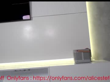 webcam girl smileyouarehere live cam image #2172957